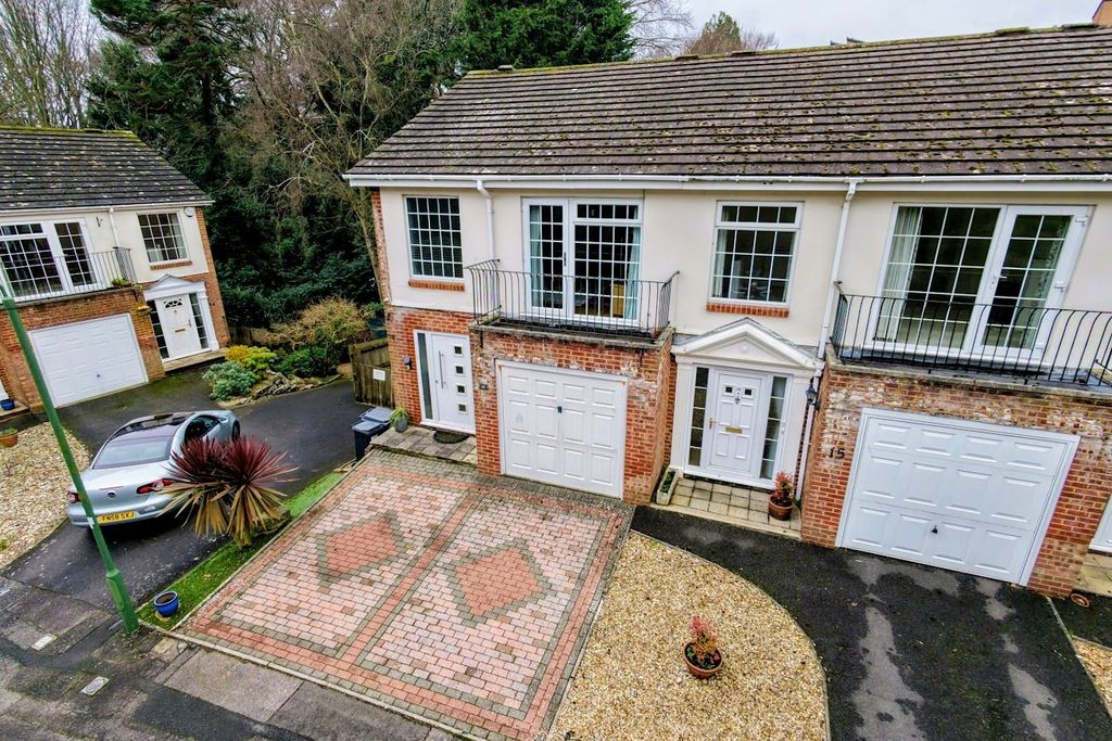 Property photo 1 of 23