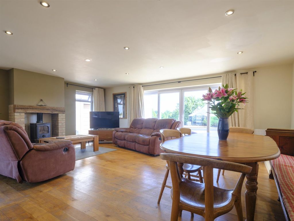 Property photo 3 of 35 1 Mmb Houses-26.Jpg
