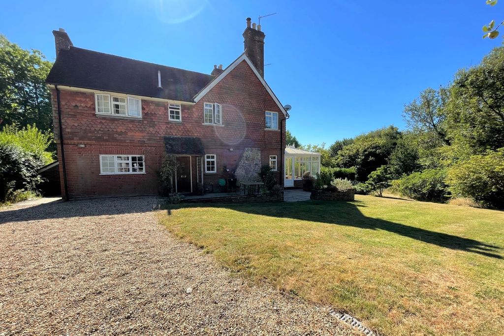 Property photo 1 of 28
