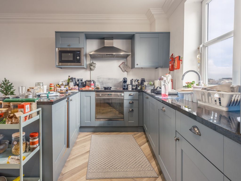 Property photo 2 of 7 3707032