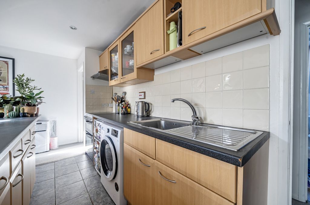 Property photo 2 of 12 1343859-7-68Aded9...