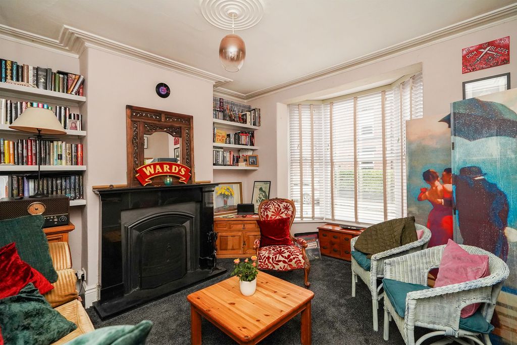 Property photo 2 of 16