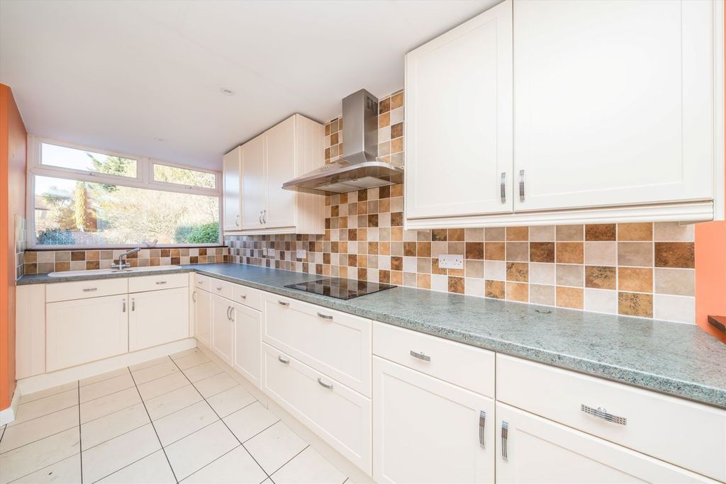 Property photo 3 of 7