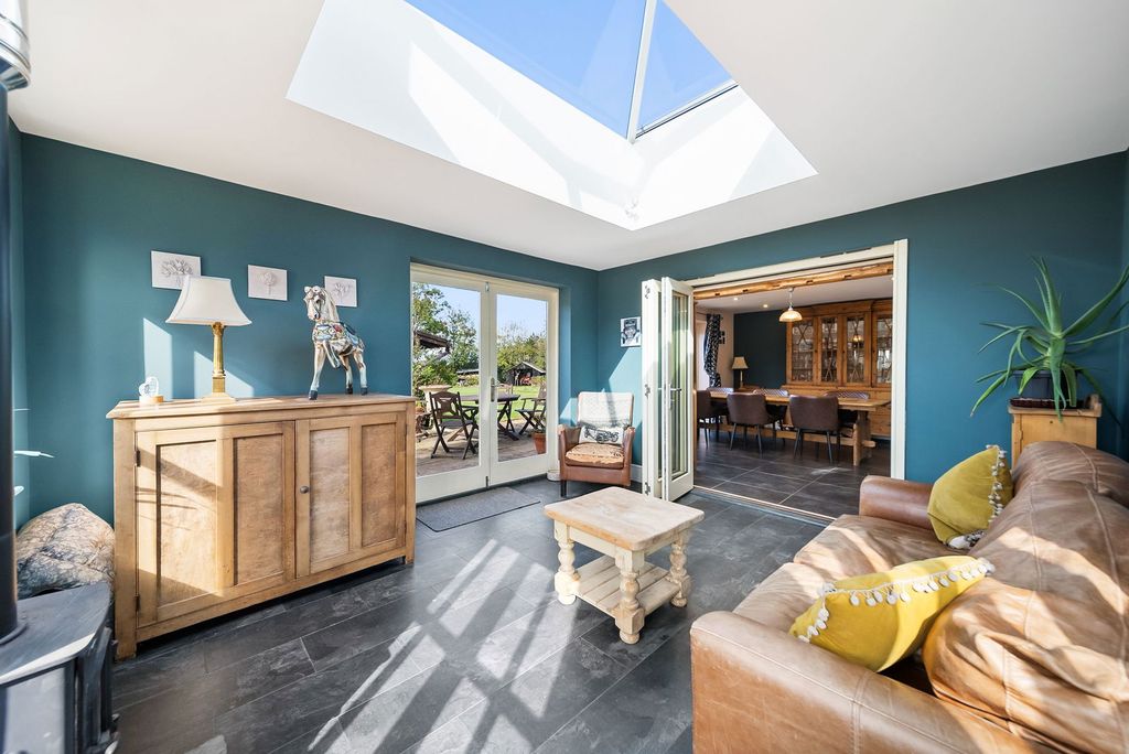 Property photo 1 of 40