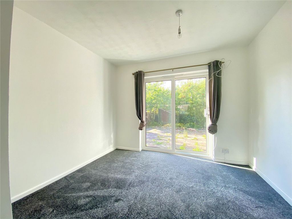 Property photo 2 of 16 Picture No. 04
