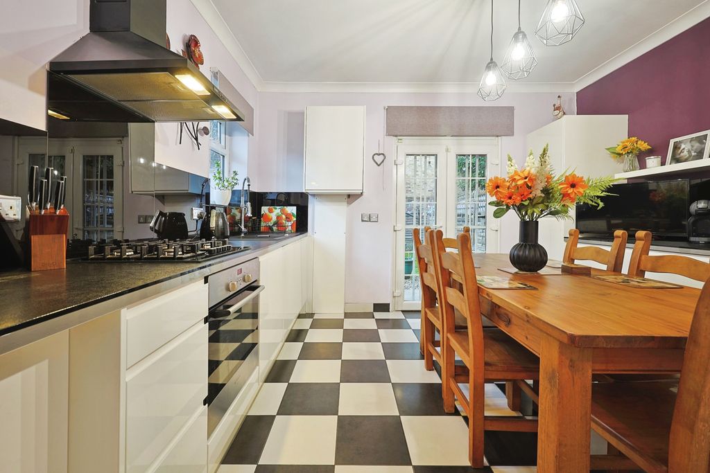 Property photo 1 of 15 Kitchen