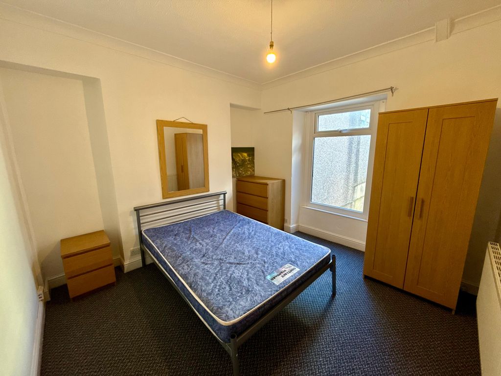 Property photo 3 of 4