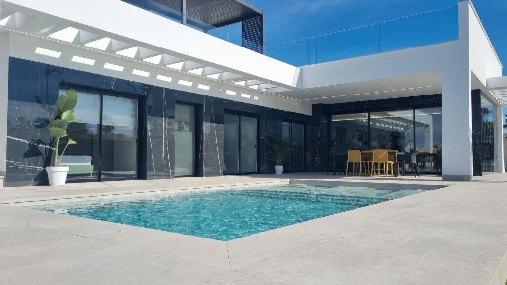 Property photo 1 of 49 Magnificent Single-Story New Home At La Finca Golf