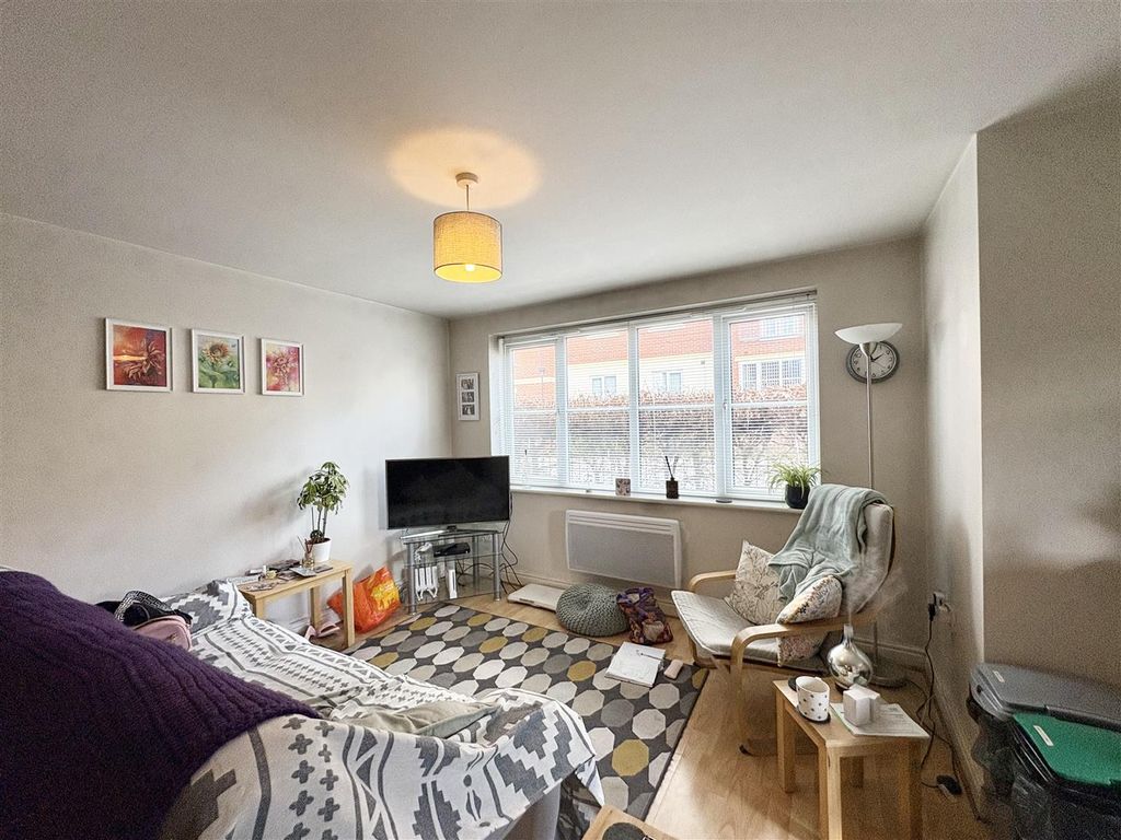 Property photo 2 of 9 Image00007.Jpeg