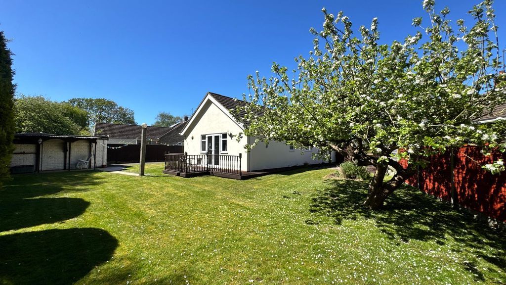 Property photo 3 of 21 Photo 23