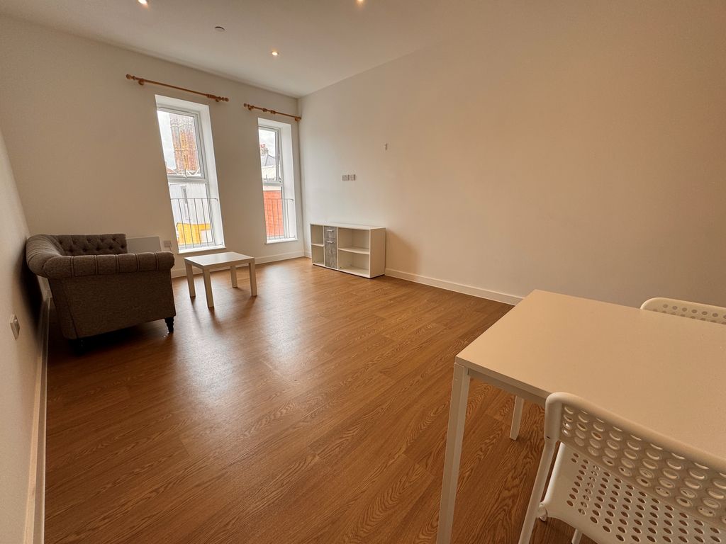 Property photo 3 of 12 Image