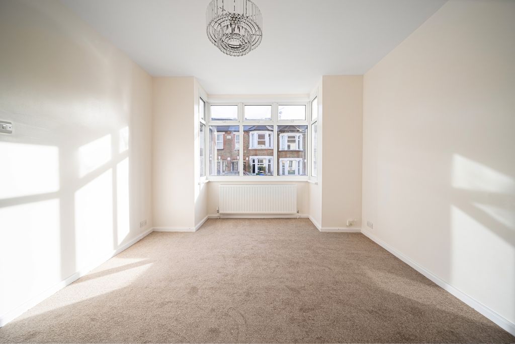 Property photo 3 of 16 Photo 9