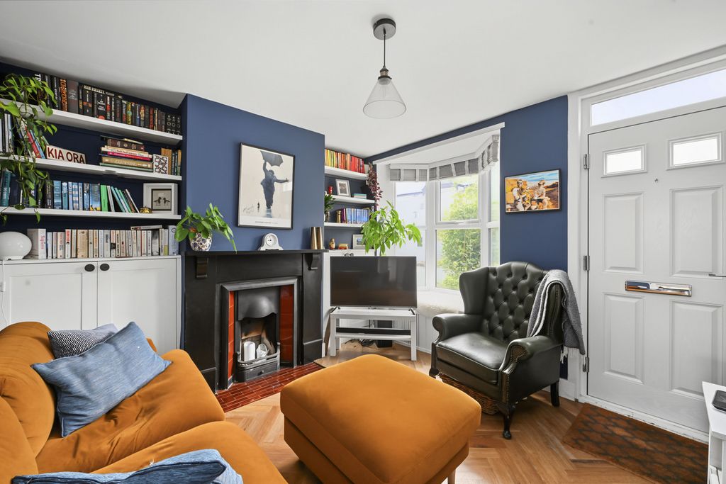 Property photo 2 of 22