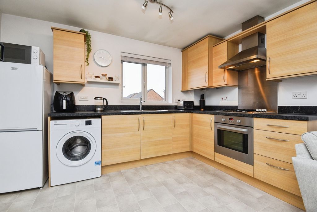 Property photo 3 of 17 Photo