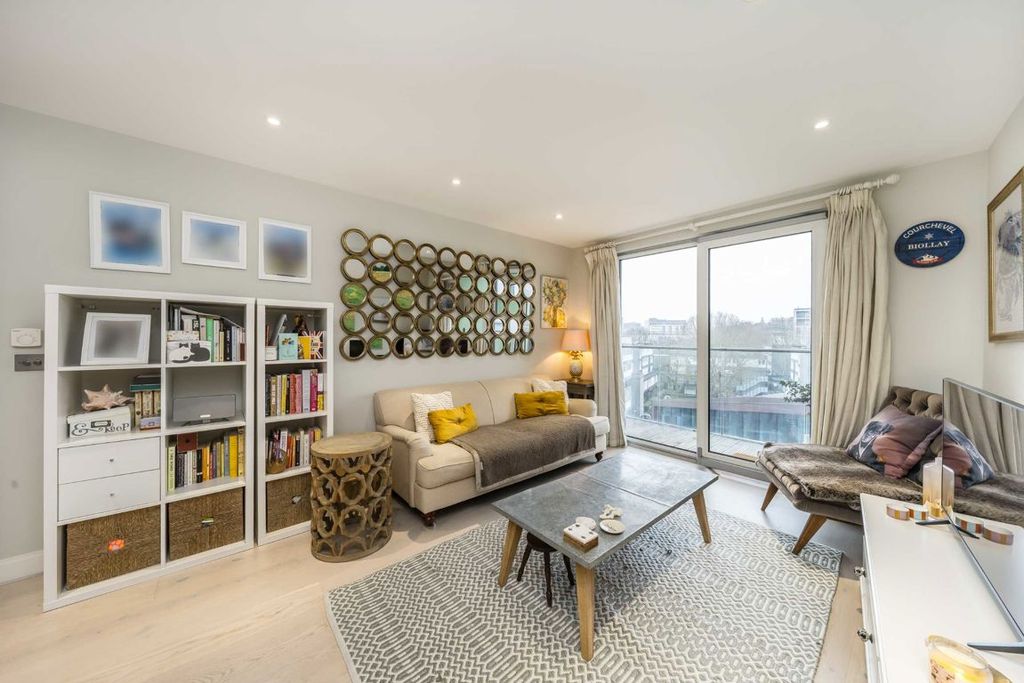 Property photo 3 of 8