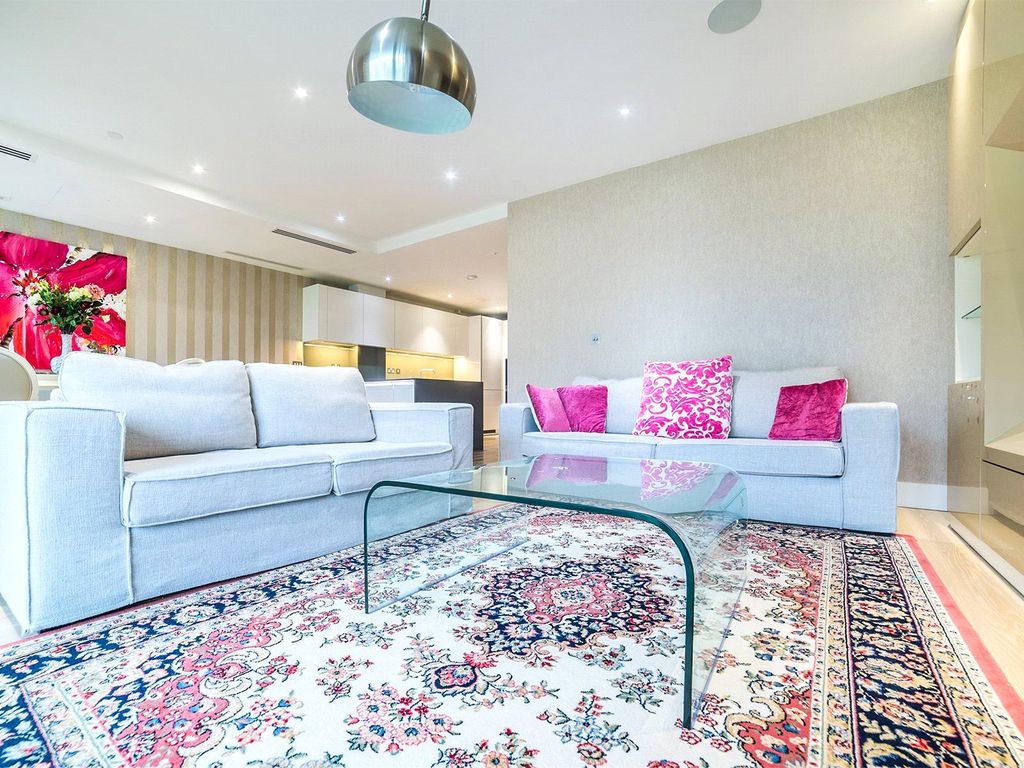 Property photo 2 of 16 Ravensbourne