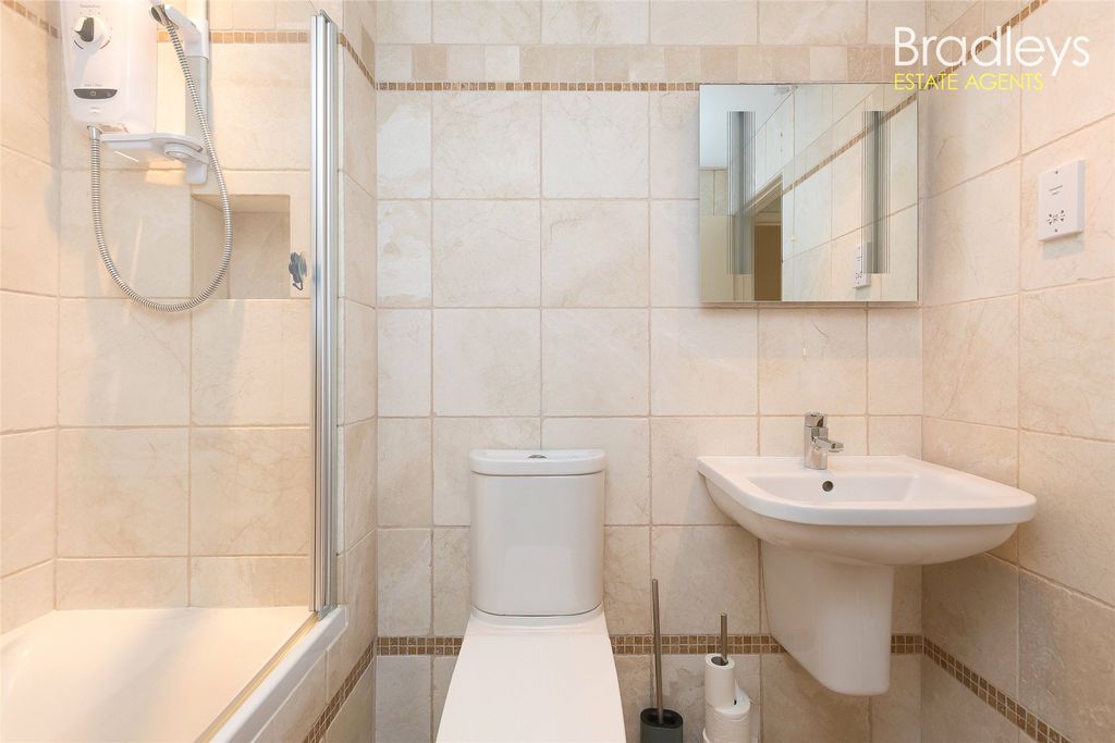 Additional image 11 of 1 bed flat for saleHarbour Court, Abbey Slip, Penzance, Cornwall TR18