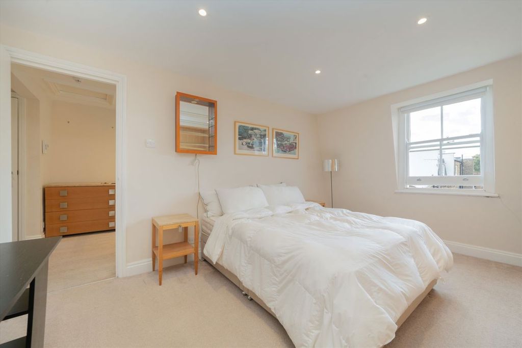 Property photo 3 of 7