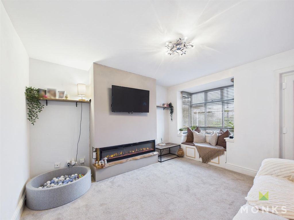 Property photo 2 of 17 Cam01348G0-Pr0771-Still003.Jpg