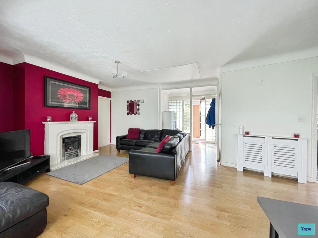 Property photo 3 of 28 02