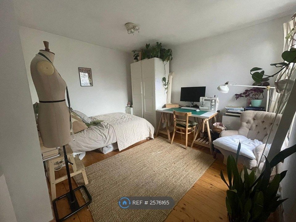 Property photo 3 of 6