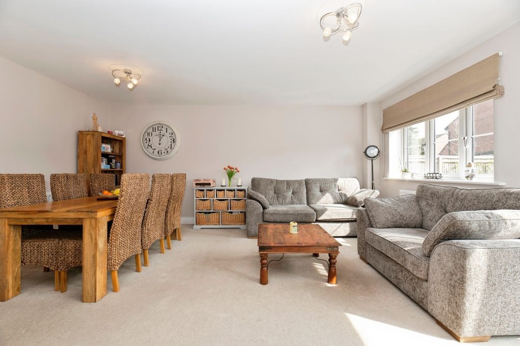 Property photo 1 of 18 Picture No. 22