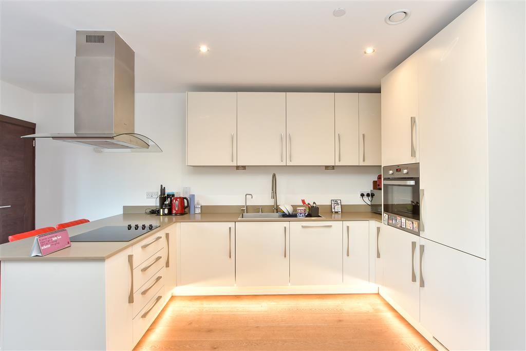 Property photo 3 of 10 Kitchen/Living Area