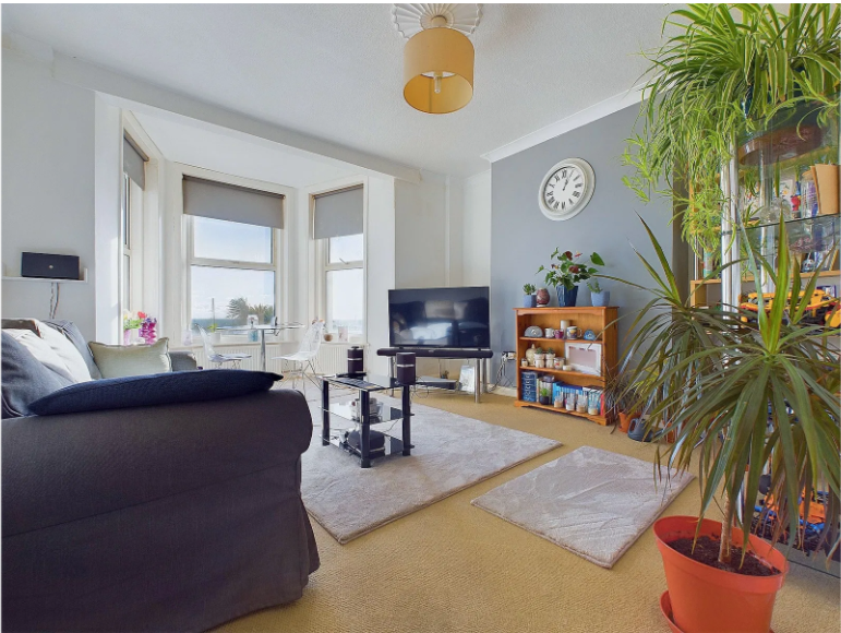 Property photo 2 of 8 3