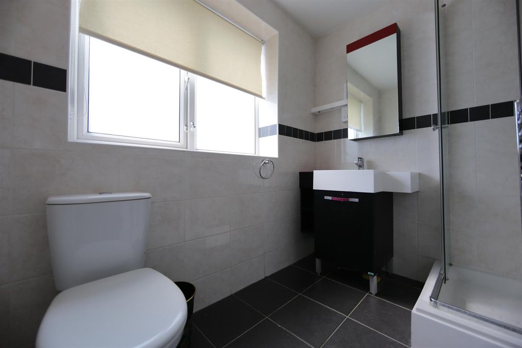 Property photo 3 of 3