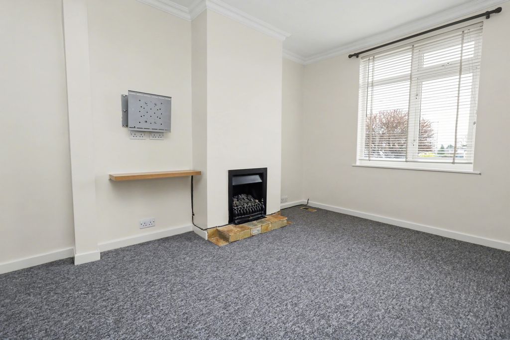 Property photo 3 of 13 Img_1095