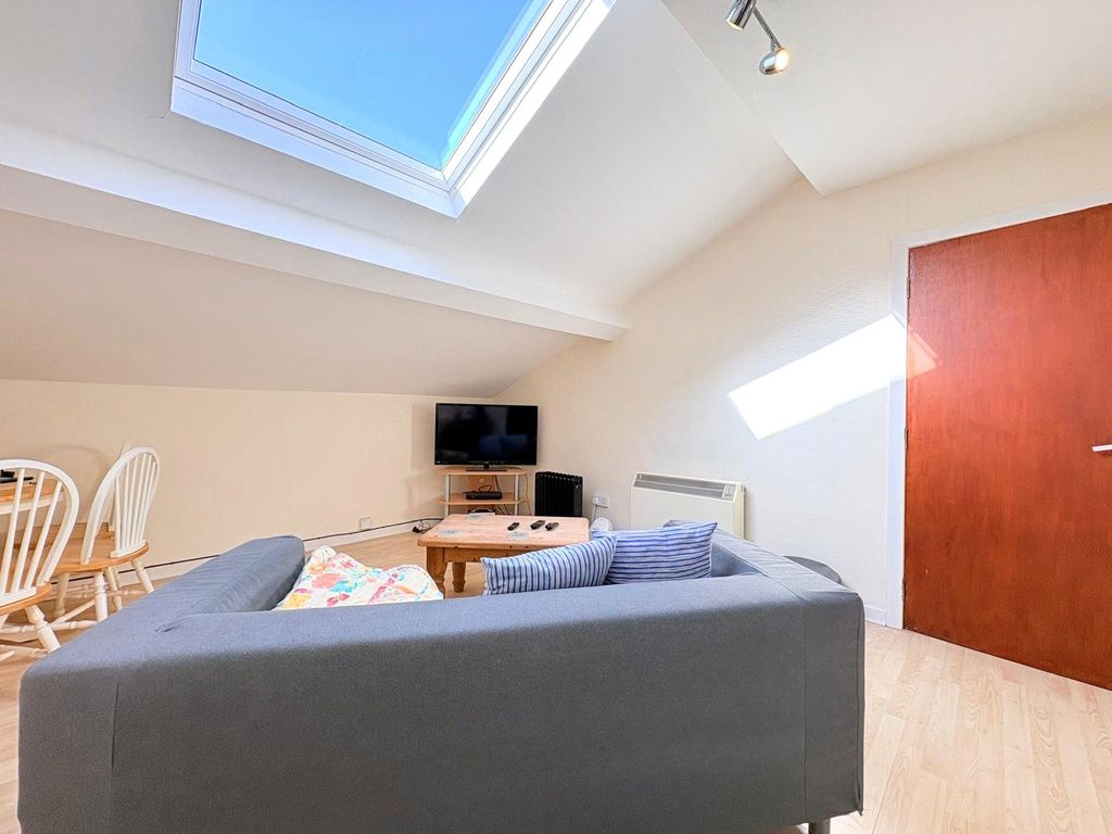 Property photo 2 of 7 Picture No. 01