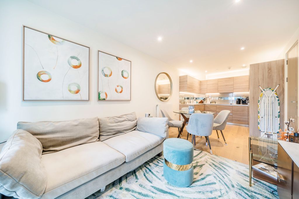 Property photo 2 of 9 Picture No. 35