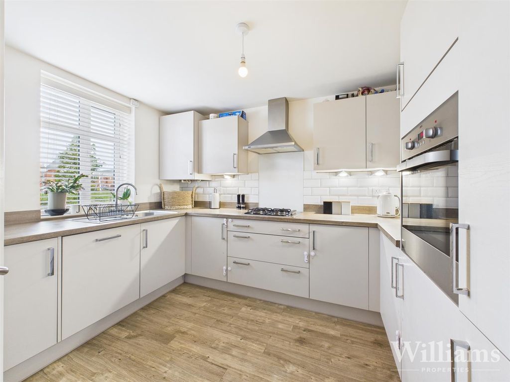 Property photo 3 of 16 Cam02861G0-Pr0477-Still014.Jpg