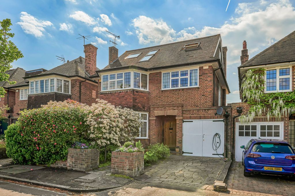 Property photo 1 of 21