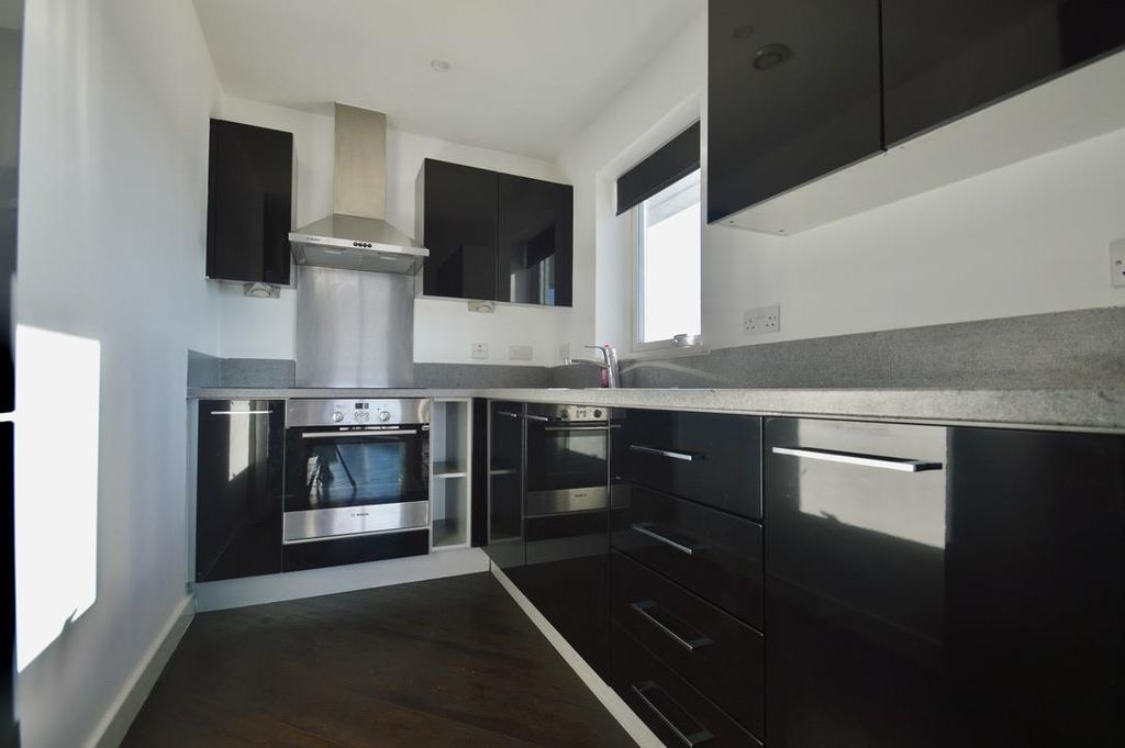 Property photo 2 of 23 Kitchen