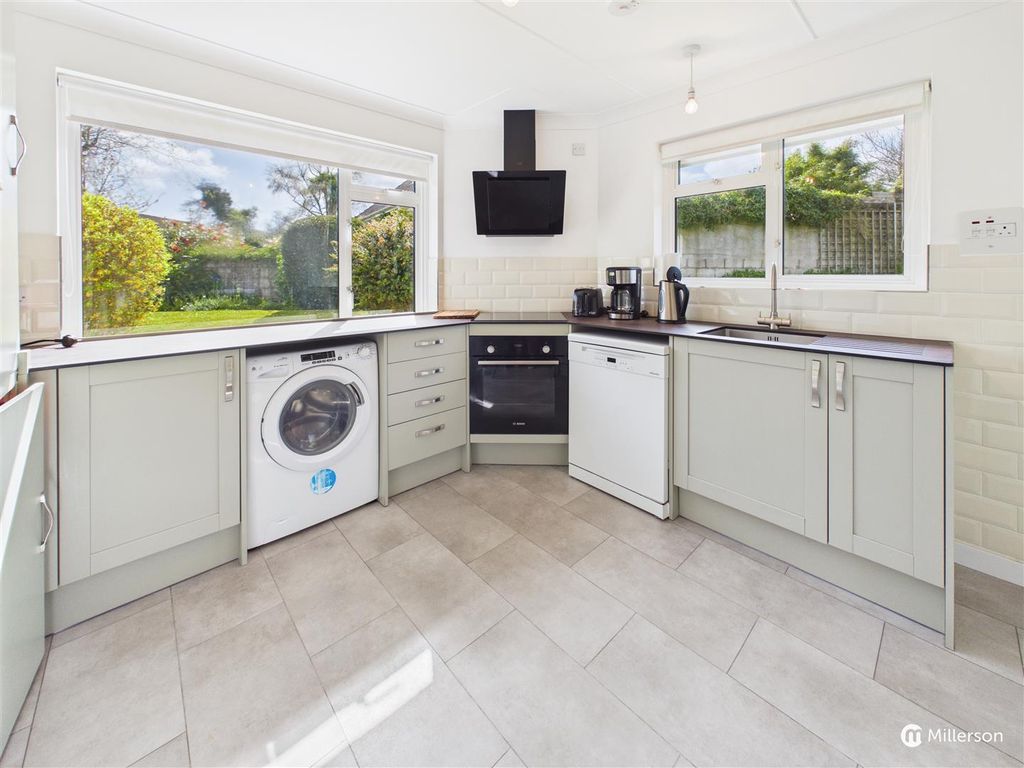 Property photo 2 of 23 Kitchen
