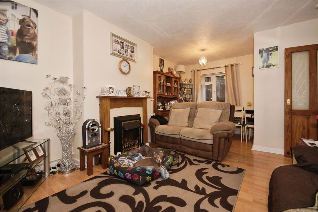 Property photo 3 of 19 Picture No. 16