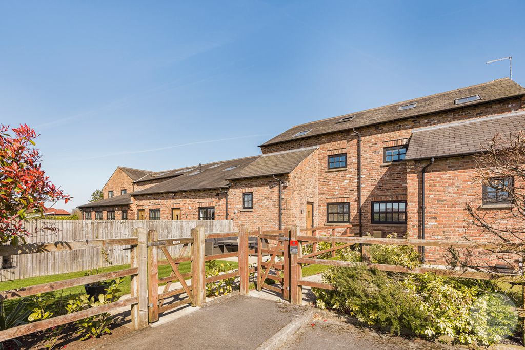 Property photo 1 of 33
