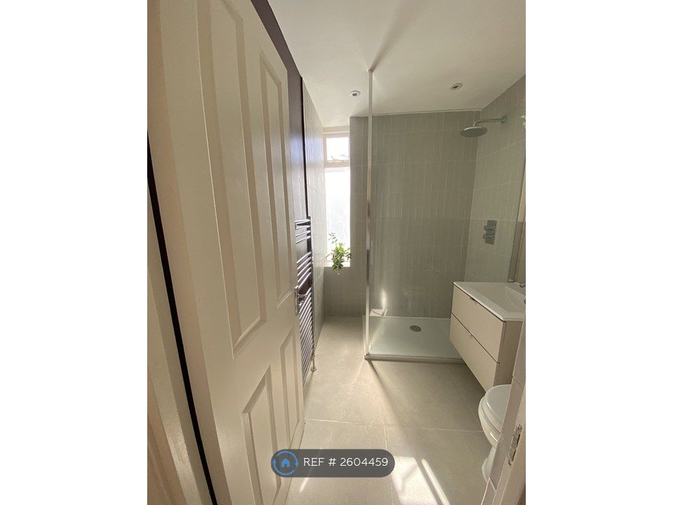 Property photo 3 of 6 Bathroom