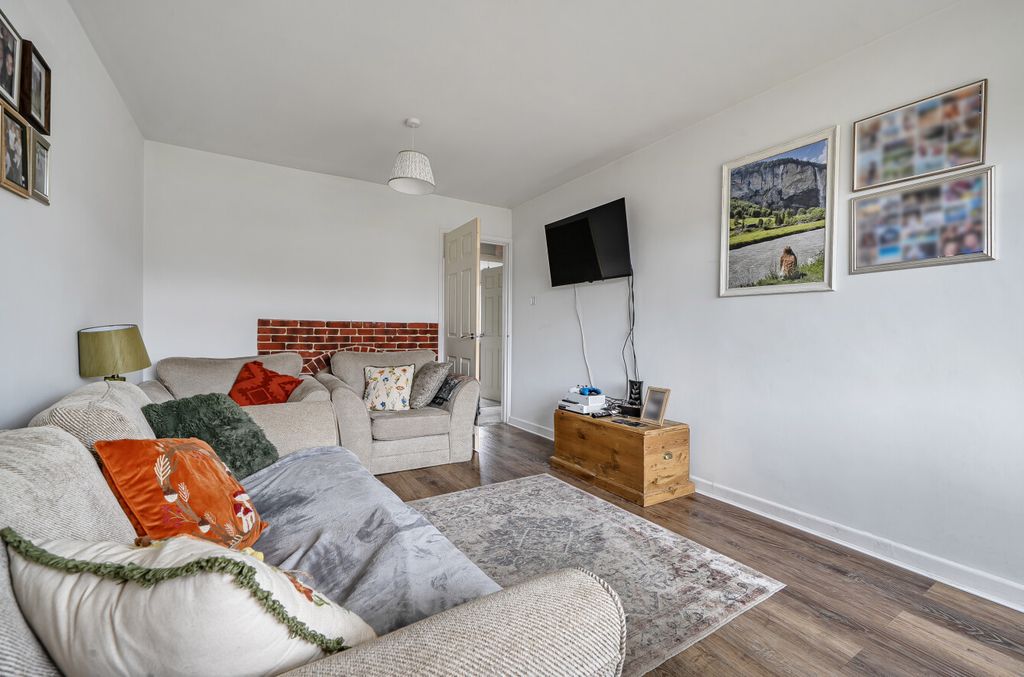 Property photo 3 of 18 1410759-10-69A023...