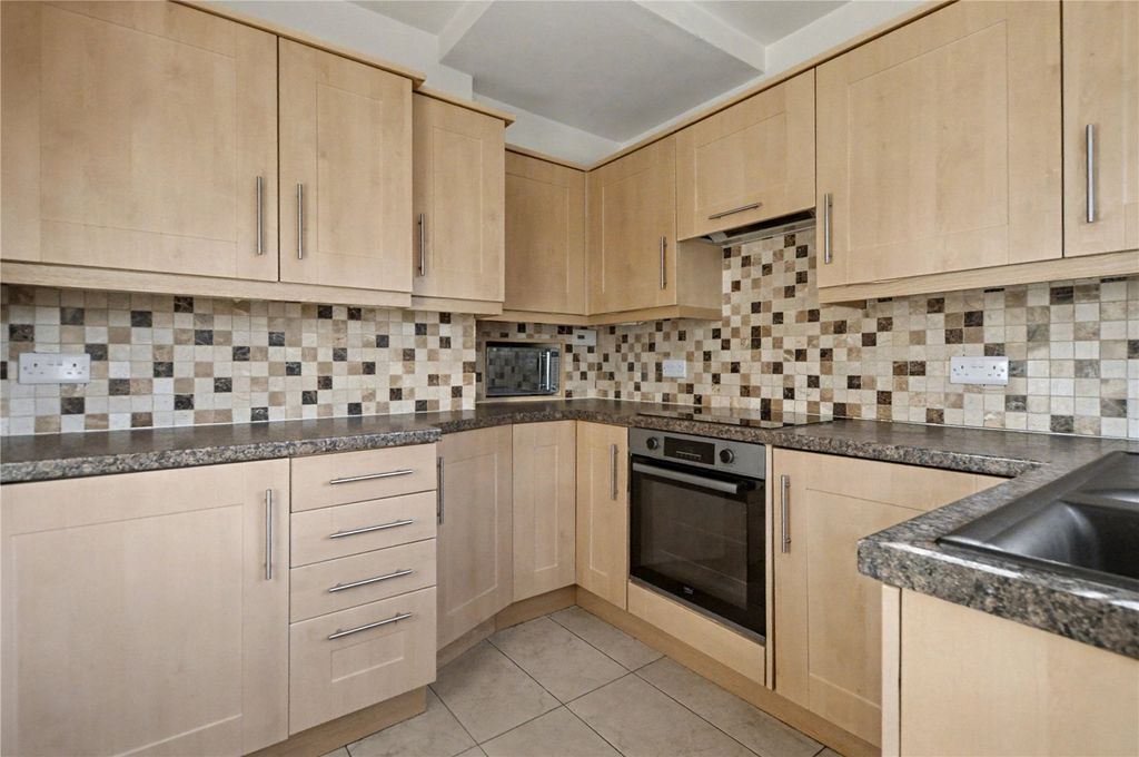 Property photo 3 of 18 Picture No. 04