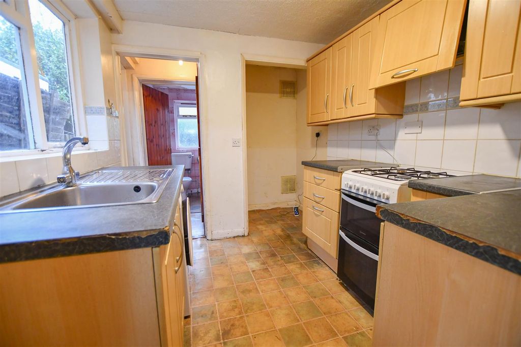 Property photo 2 of 12 Dsc_1734-1.Jpg