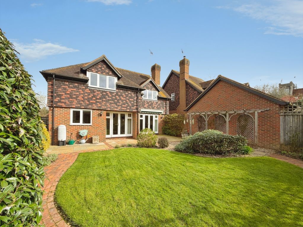 Property photo 2 of 20