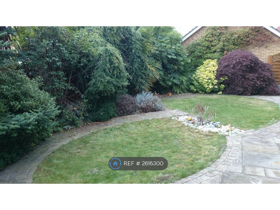 Property photo 2 of 23 Garden Pic 1