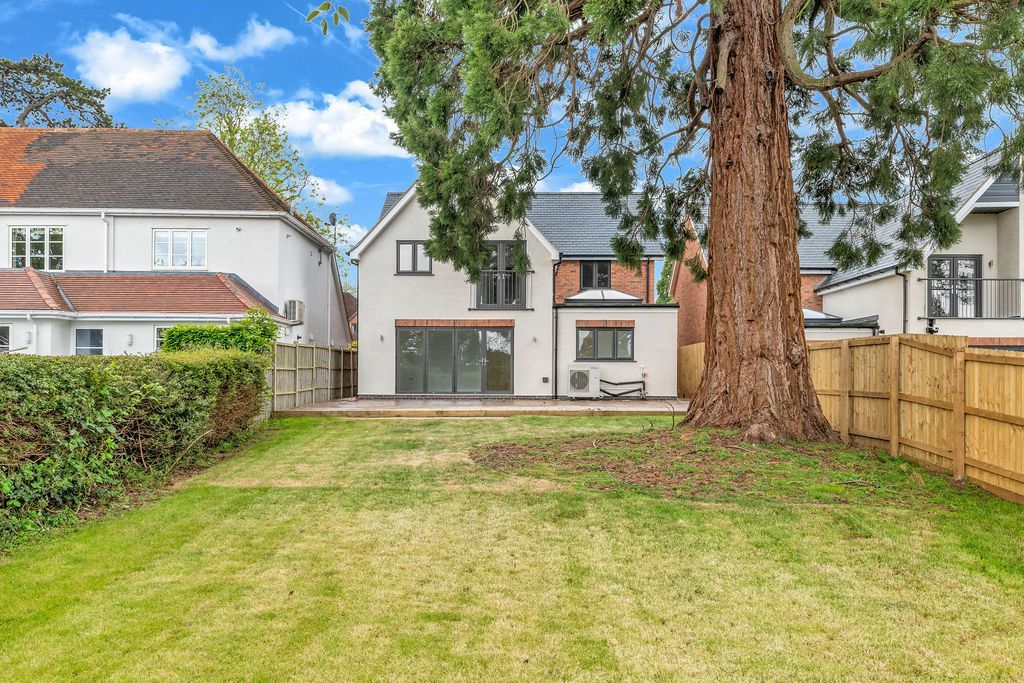 Property photo 3 of 31