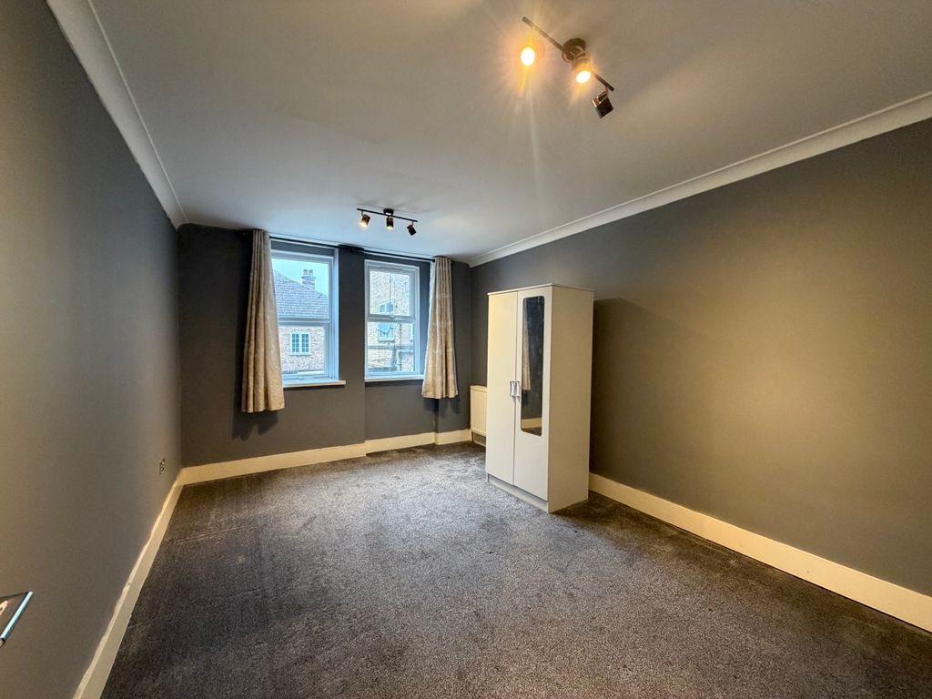 Property photo 1 of 4