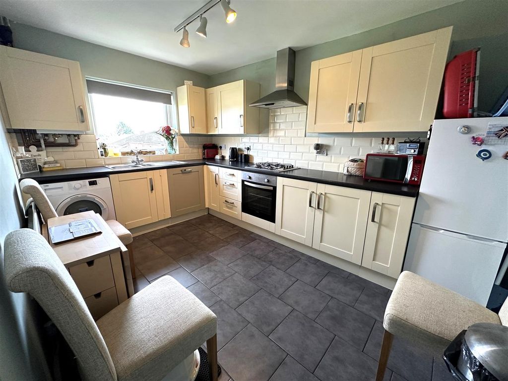 Property photo 3 of 8 14.Jpg