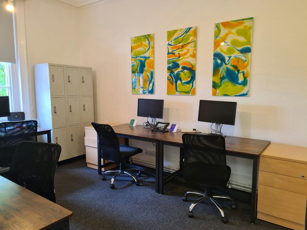 Property photo 2 of 5 Barcelona 2.Jpg