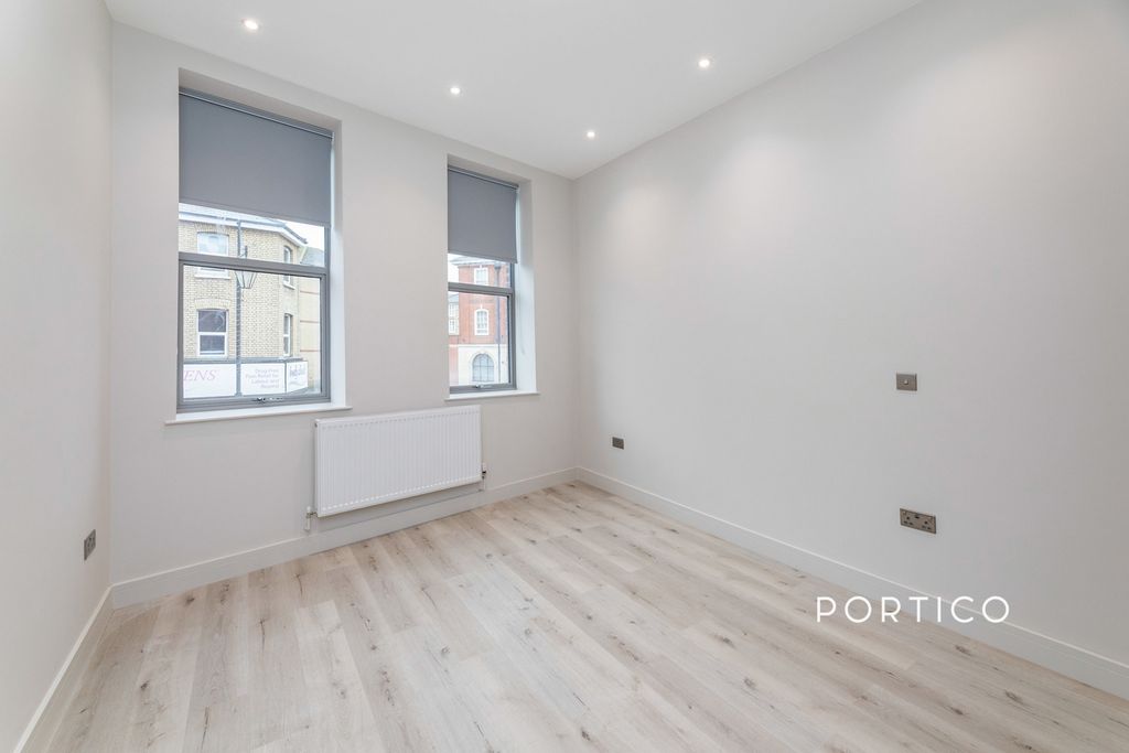 Property photo 2 of 20 Pbox-Img.Jpg