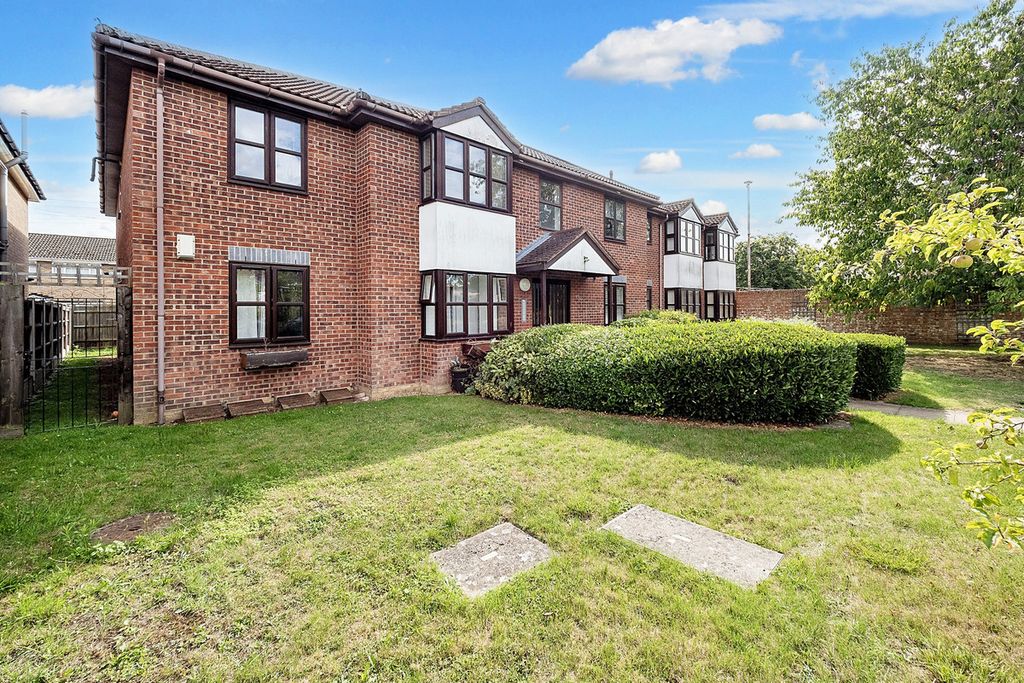 Property photo 3 of 18